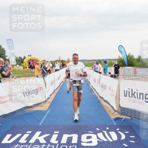 22.06.2025 - Viking Triathlon MichiJ http://msf.ph/oto/8117428 22.06.2025 16:53:36 Ziel 359, 436 meine-sportfotos.de