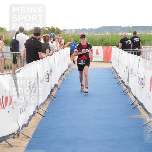 22.06.2025 - Viking Triathlon MichiJ http://msf.ph/oto/8117448 22.06.2025 16:27:45 Ziel 142, 633 meine-sportfotos.de