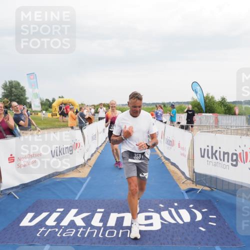 22.06.2025 - Viking Triathlon MichiJ http://msf.ph/oto/8117517 22.06.2025 16:53:37 Ziel 359, 436 meine-sportfotos.de