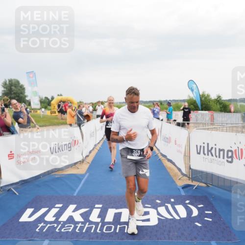 22.06.2025 - Viking Triathlon MichiJ http://msf.ph/oto/8117533 22.06.2025 16:53:37 Ziel 359, 436 meine-sportfotos.de