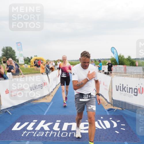 22.06.2025 - Viking Triathlon MichiJ http://msf.ph/oto/8117567 22.06.2025 16:53:38 Ziel 359, 436 meine-sportfotos.de