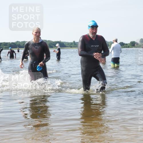 22.06.2025 - Viking Triathlon KatJ http://msf.ph/oto/8117659 22.06.2025 10:44:48 Schwimmen 18, 168, 440, 446, 638, 653 meine-sportfotos.de