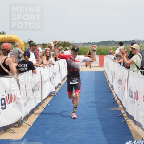 22.06.2025 - Viking Triathlon MichiJ http://msf.ph/oto/8117660 22.06.2025 14:56:39 Ziel 352 meine-sportfotos.de