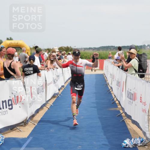 22.06.2025 - Viking Triathlon MichiJ http://msf.ph/oto/8117678 22.06.2025 14:56:40 Ziel 352 meine-sportfotos.de