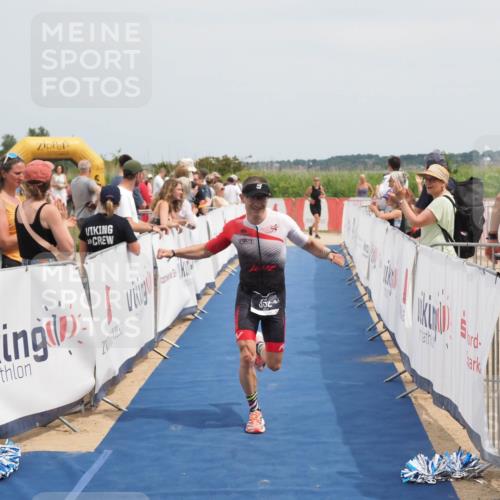 22.06.2025 - Viking Triathlon MichiJ http://msf.ph/oto/8117684 22.06.2025 14:56:40 Ziel 352 meine-sportfotos.de