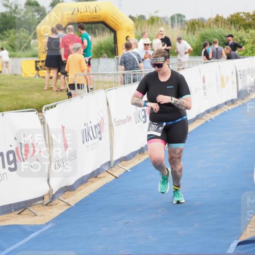 22.06.2025 - Viking Triathlon MichiJ http://msf.ph/oto/8117704 22.06.2025 16:54:15 Ziel 201 meine-sportfotos.de