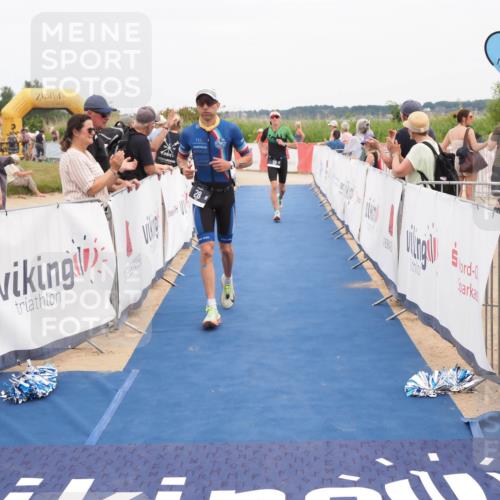 22.06.2025 - Viking Triathlon MichiJ http://msf.ph/oto/8117732 22.06.2025 15:07:35 Ziel 28, 113 meine-sportfotos.de