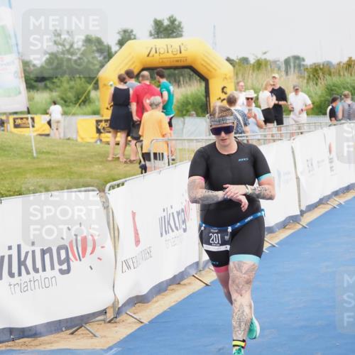 22.06.2025 - Viking Triathlon MichiJ http://msf.ph/oto/8117736 22.06.2025 16:54:15 Ziel 201 meine-sportfotos.de