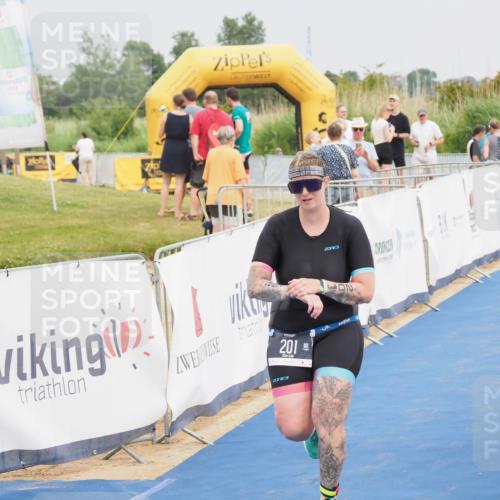 22.06.2025 - Viking Triathlon MichiJ http://msf.ph/oto/8117746 22.06.2025 16:54:15 Ziel 201 meine-sportfotos.de