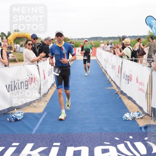 22.06.2025 - Viking Triathlon MichiJ http://msf.ph/oto/8117791 22.06.2025 15:07:36 Ziel 28, 113 meine-sportfotos.de