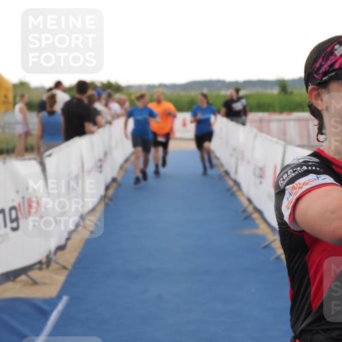 22.06.2025 - Viking Triathlon MichiJ http://msf.ph/oto/8117796 22.06.2025 16:27:49 Ziel 142, 633 meine-sportfotos.de
