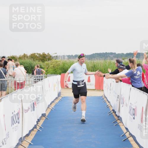 22.06.2025 - Viking Triathlon MichiJ http://msf.ph/oto/8117817 22.06.2025 16:55:23 Ziel 357 meine-sportfotos.de