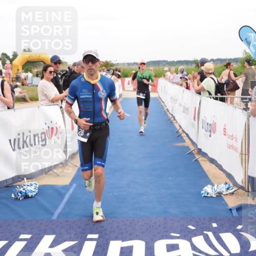 22.06.2025 - Viking Triathlon MichiJ http://msf.ph/oto/8117820 22.06.2025 15:07:36 Ziel 28, 113 meine-sportfotos.de