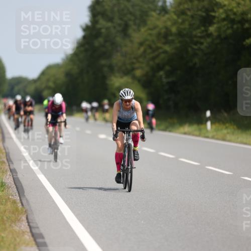 22.06.2025 - Viking Triathlon Yannick Fuchs http://msf.ph/oto/8117845 22.06.2025 11:43:30 Radfahren 183, 197, 372, 418, 518, 525, 632, 643 meine-sportfotos.de