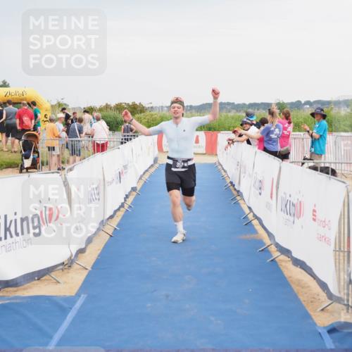 22.06.2025 - Viking Triathlon MichiJ http://msf.ph/oto/8117905 22.06.2025 16:55:25 Ziel 357 meine-sportfotos.de