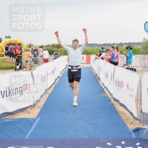 22.06.2025 - Viking Triathlon MichiJ http://msf.ph/oto/8117929 22.06.2025 16:55:25 Ziel 357 meine-sportfotos.de