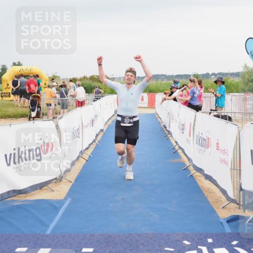 22.06.2025 - Viking Triathlon MichiJ http://msf.ph/oto/8117936 22.06.2025 16:55:25 Ziel 357 meine-sportfotos.de