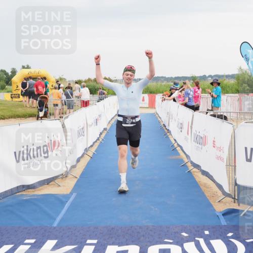22.06.2025 - Viking Triathlon MichiJ http://msf.ph/oto/8117955 22.06.2025 16:55:25 Ziel 357 meine-sportfotos.de