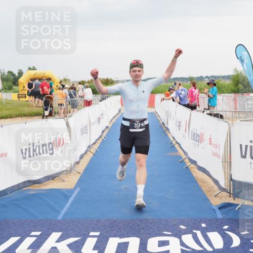 22.06.2025 - Viking Triathlon MichiJ http://msf.ph/oto/8117977 22.06.2025 16:55:26 Ziel 357 meine-sportfotos.de