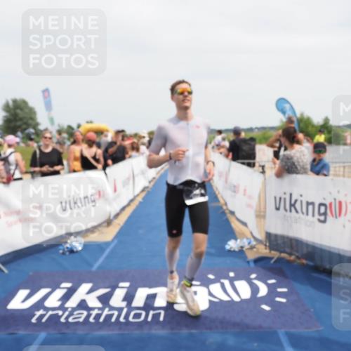22.06.2025 - Viking Triathlon MichiJ http://msf.ph/oto/8118020 22.06.2025 14:56:52 Ziel 435 meine-sportfotos.de