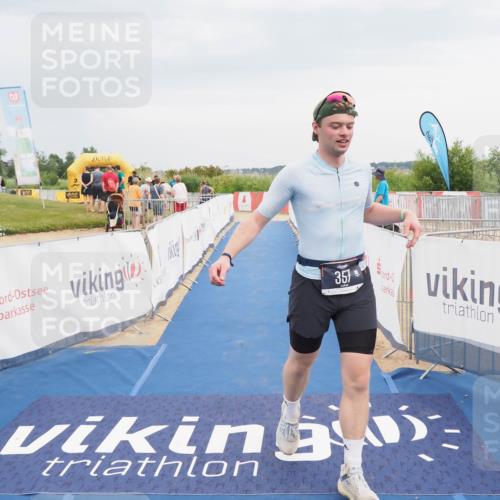 22.06.2025 - Viking Triathlon MichiJ http://msf.ph/oto/8118027 22.06.2025 16:55:27 Ziel 357 meine-sportfotos.de