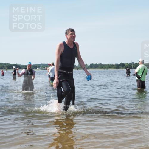 22.06.2025 - Viking Triathlon KatJ http://msf.ph/oto/8118038 22.06.2025 10:45:17 Schwimmen 68, 102, 108, 346, 493, 503, 605 meine-sportfotos.de