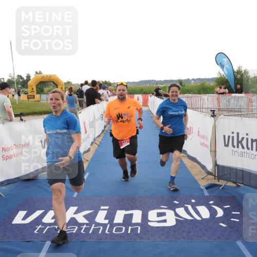 22.06.2025 - Viking Triathlon MichiJ http://msf.ph/oto/8118050 22.06.2025 16:27:52 Ziel 633 meine-sportfotos.de