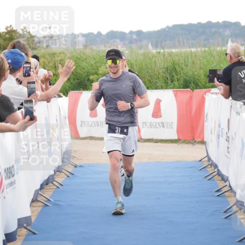 22.06.2025 - Viking Triathlon MichiJ http://msf.ph/oto/8118155 22.06.2025 16:28:05 Ziel 31, 285 meine-sportfotos.de
