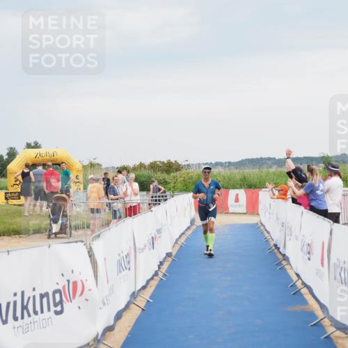 22.06.2025 - Viking Triathlon MichiJ http://msf.ph/oto/8118171 22.06.2025 16:56:13 Ziel 23 meine-sportfotos.de