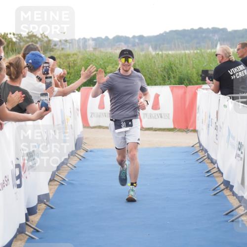22.06.2025 - Viking Triathlon MichiJ http://msf.ph/oto/8118192 22.06.2025 16:28:05 Ziel 31, 285 meine-sportfotos.de