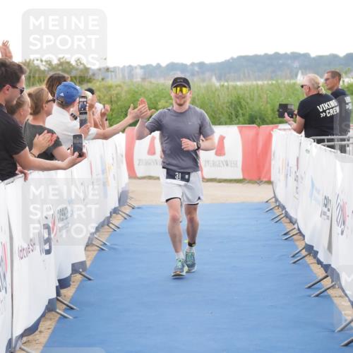22.06.2025 - Viking Triathlon MichiJ http://msf.ph/oto/8118214 22.06.2025 16:28:06 Ziel 31, 285, 601 meine-sportfotos.de