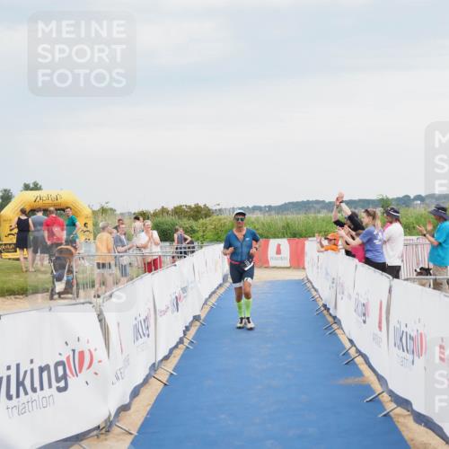 22.06.2025 - Viking Triathlon MichiJ http://msf.ph/oto/8118223 22.06.2025 16:56:14 Ziel 23 meine-sportfotos.de
