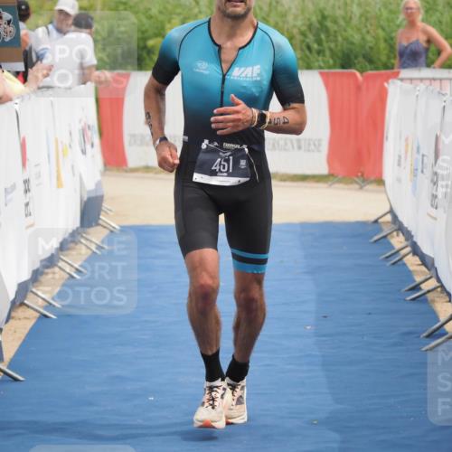 22.06.2025 - Viking Triathlon MichiJ http://msf.ph/oto/8118232 22.06.2025 14:57:24 Ziel 451 meine-sportfotos.de