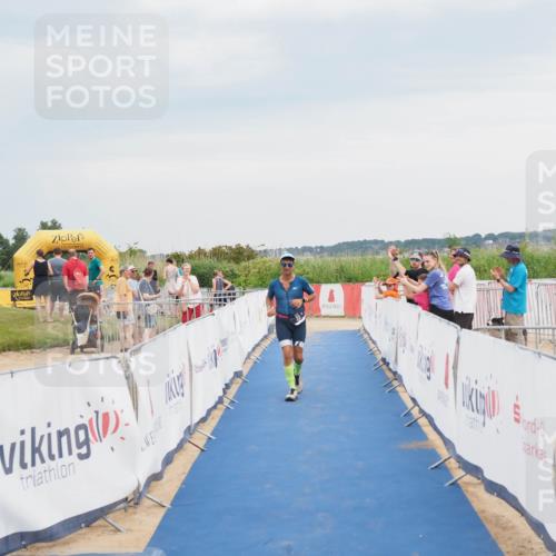 22.06.2025 - Viking Triathlon MichiJ http://msf.ph/oto/8118263 22.06.2025 16:56:14 Ziel 23 meine-sportfotos.de