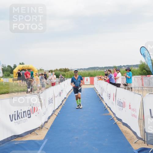 22.06.2025 - Viking Triathlon MichiJ http://msf.ph/oto/8118338 22.06.2025 16:56:15 Ziel 23 meine-sportfotos.de
