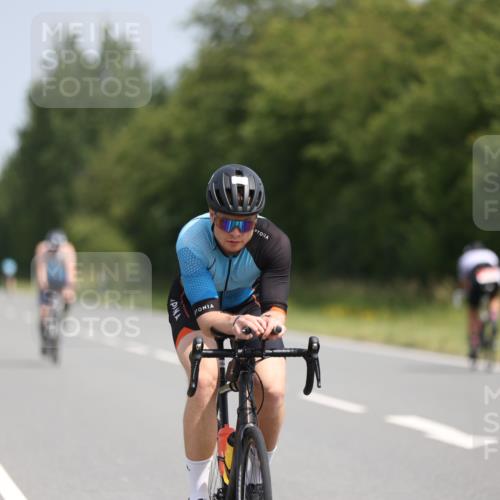 22.06.2025 - Viking Triathlon Yannick Fuchs http://msf.ph/oto/8118523 22.06.2025 11:44:10 Radfahren 121, 143, 144, 471, 543 meine-sportfotos.de