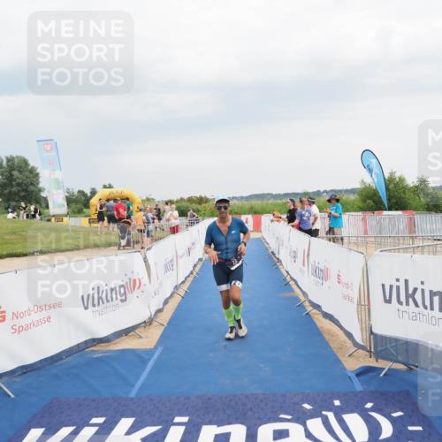 22.06.2025 - Viking Triathlon MichiJ http://msf.ph/oto/8118524 22.06.2025 16:56:17 Ziel 23 meine-sportfotos.de