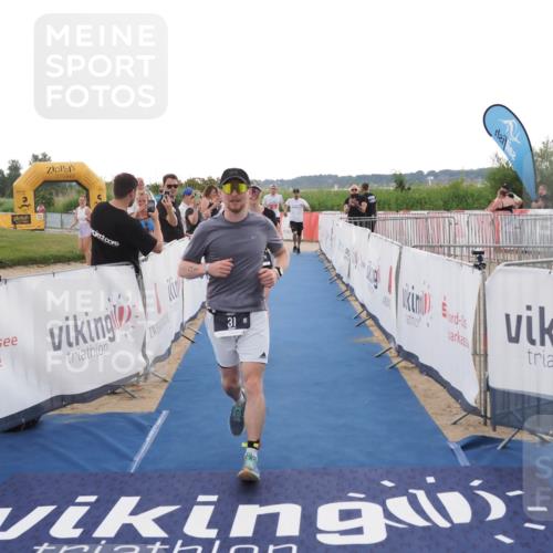 22.06.2025 - Viking Triathlon MichiJ http://msf.ph/oto/8118556 22.06.2025 16:28:09 Ziel 31, 285, 601 meine-sportfotos.de
