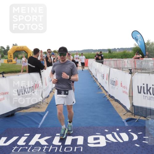 22.06.2025 - Viking Triathlon MichiJ http://msf.ph/oto/8118573 22.06.2025 16:28:09 Ziel 31, 285, 601 meine-sportfotos.de