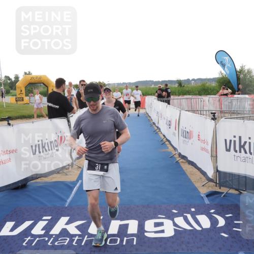 22.06.2025 - Viking Triathlon MichiJ http://msf.ph/oto/8118597 22.06.2025 16:28:10 Ziel 31, 285, 601 meine-sportfotos.de