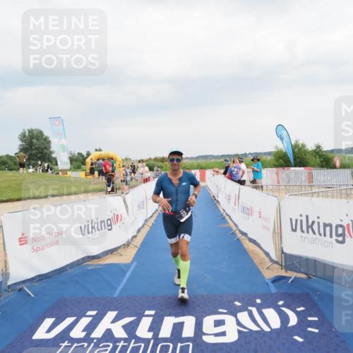 22.06.2025 - Viking Triathlon MichiJ http://msf.ph/oto/8118598 22.06.2025 16:56:18 Ziel 23 meine-sportfotos.de