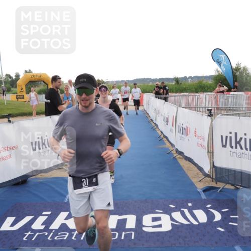 22.06.2025 - Viking Triathlon MichiJ http://msf.ph/oto/8118625 22.06.2025 16:28:10 Ziel 31, 285, 601 meine-sportfotos.de