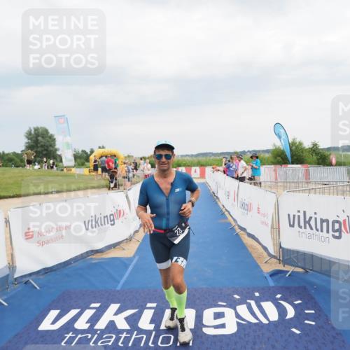 22.06.2025 - Viking Triathlon MichiJ http://msf.ph/oto/8118645 22.06.2025 16:56:19 Ziel 23 meine-sportfotos.de