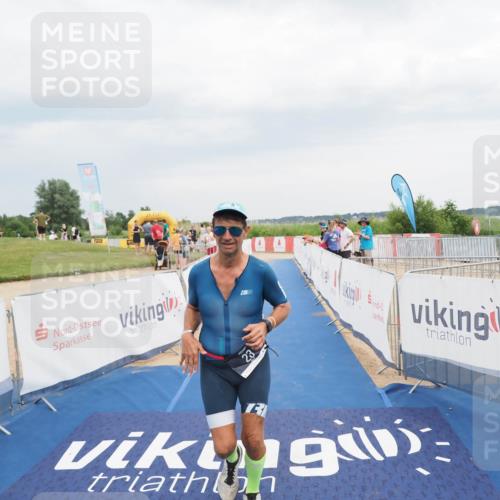 22.06.2025 - Viking Triathlon MichiJ http://msf.ph/oto/8118666 22.06.2025 16:56:19 Ziel 23 meine-sportfotos.de