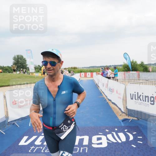 22.06.2025 - Viking Triathlon MichiJ http://msf.ph/oto/8118700 22.06.2025 16:56:19 Ziel 23 meine-sportfotos.de