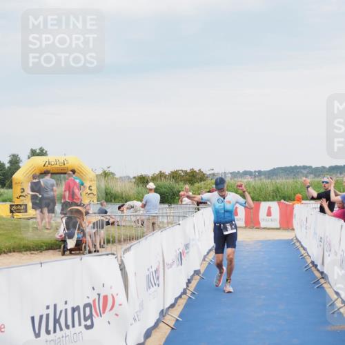 22.06.2025 - Viking Triathlon MichiJ http://msf.ph/oto/8118710 22.06.2025 16:59:17 Ziel 26 meine-sportfotos.de