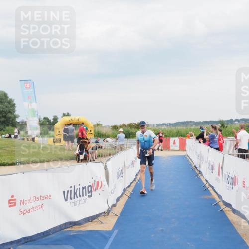 22.06.2025 - Viking Triathlon MichiJ http://msf.ph/oto/8118785 22.06.2025 16:59:18 Ziel 26 meine-sportfotos.de