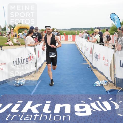 22.06.2025 - Viking Triathlon MichiJ http://msf.ph/oto/8118818 22.06.2025 15:08:28 Ziel 265 meine-sportfotos.de