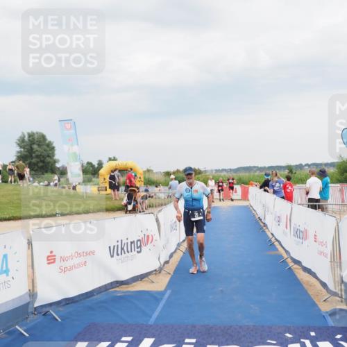 22.06.2025 - Viking Triathlon MichiJ http://msf.ph/oto/8118858 22.06.2025 16:59:19 Ziel 26 meine-sportfotos.de