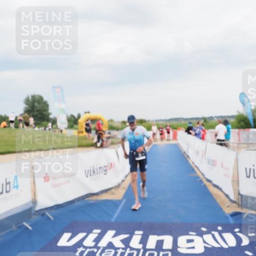 22.06.2025 - Viking Triathlon MichiJ http://msf.ph/oto/8118887 22.06.2025 16:59:20 Ziel 26 meine-sportfotos.de